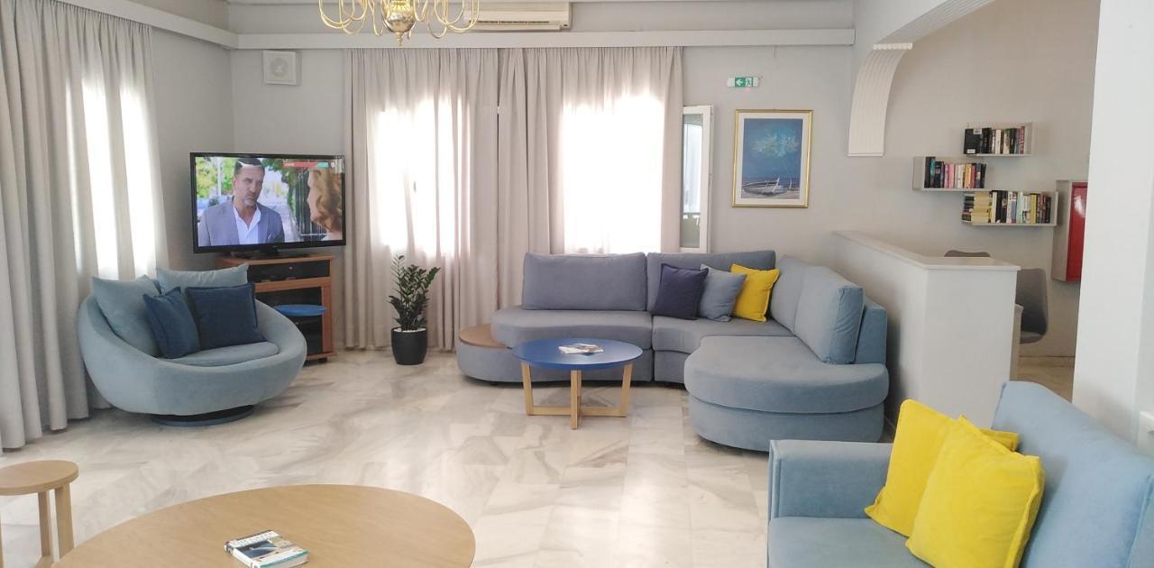 Albatros Hotel Fira (Santorini)