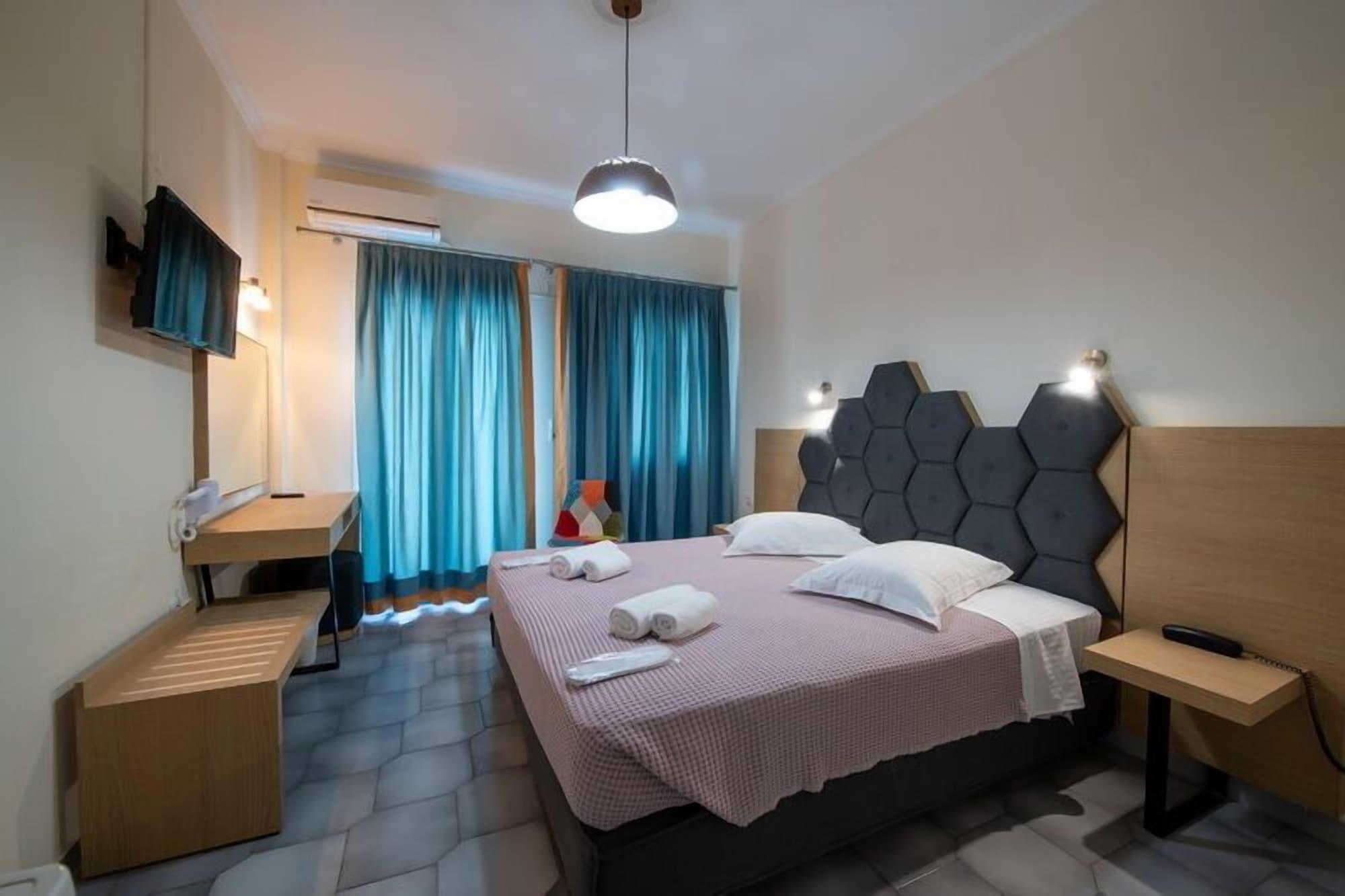 Hotel Albatros Fira (Santorini)
