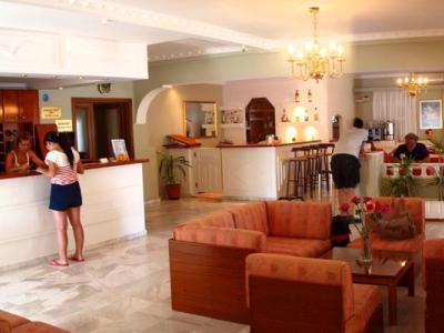 Albatros 4* Φηρά