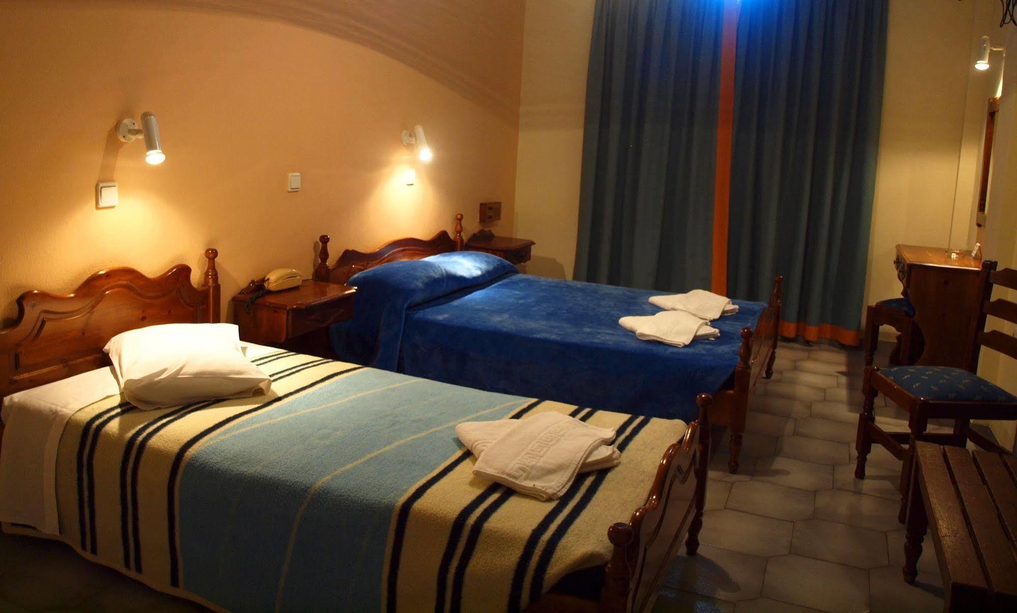 Hotel Albatros Fira (Santorini)