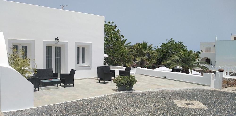 Albatros 4* Fira (Santorini)